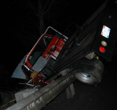 accidentb2-19-05.JPG - 35919 Bytes