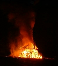 barnfire1.JPG - 19168 Bytes