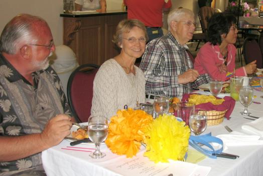 chamberauction5-19-06.JPG - 34000 Bytes