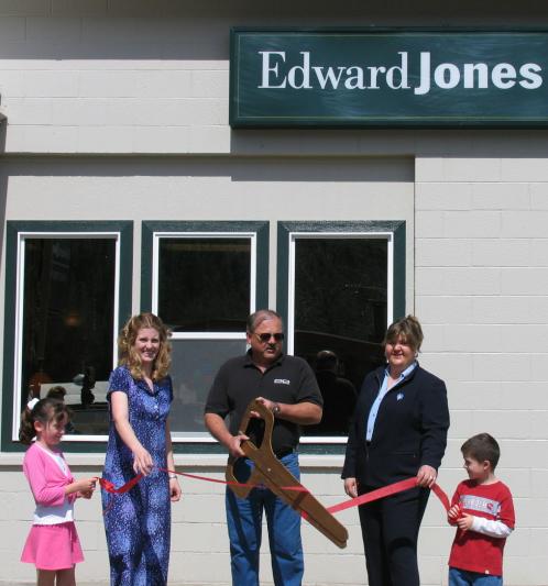 edwardjones4-11-06.JPG - 40383 Bytes