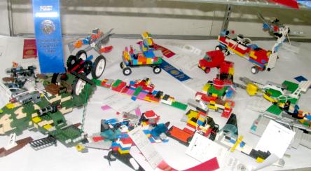 fairlegos9-23-06.JPG - 27266 Bytes