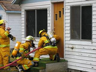 hfire3.JPG - 18995 Bytes