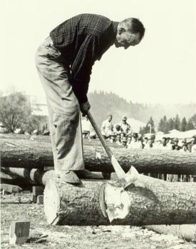 lougee9-13-05.JPG - 20733 Bytes