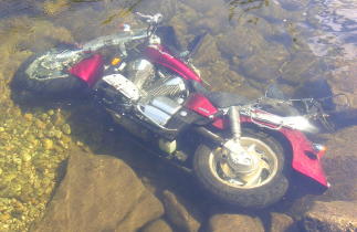 motorcycle28-12-05.JPG - 51401 Bytes