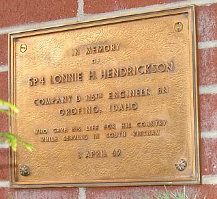 ngplaque11-12-05.JPG - 25310 Bytes