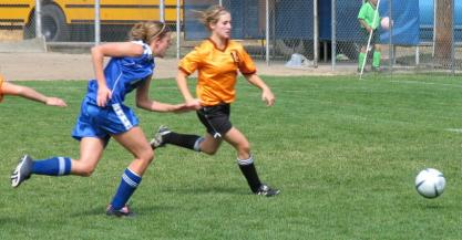 soccer29-12-05.JPG - 20966 Bytes
