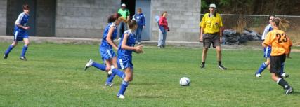 soccer9-12-05.JPG - 15029 Bytes